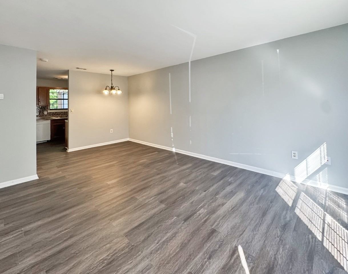 3767 Oakwood Hills Dr - Photo 5 of 10
