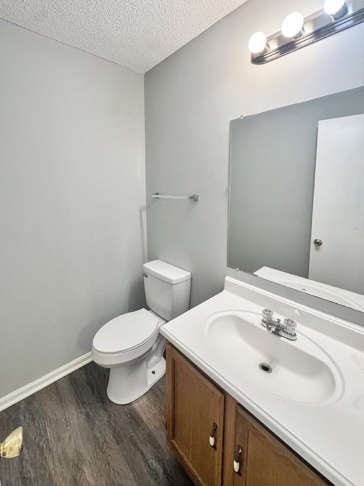 3767 Oakwood Hills Dr - Photo 6 of 10
