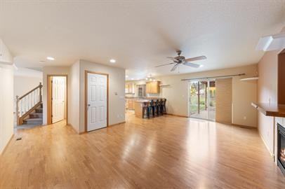 261 Sw Oliver Ct - Photo 4 of 34
