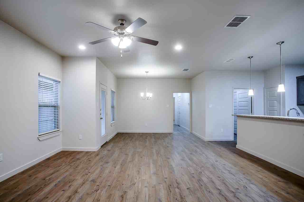 2533 134th St - Photo 2 of 14