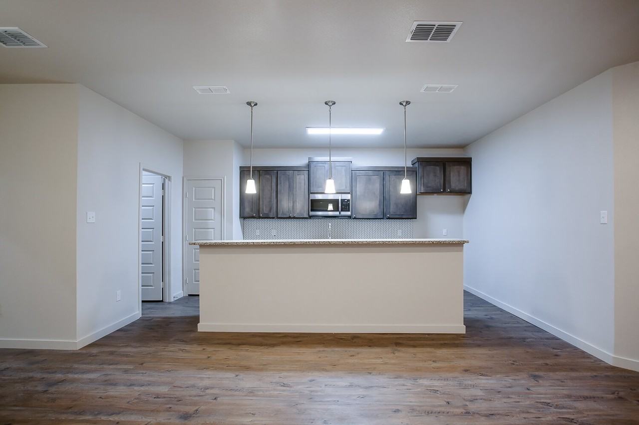 2533 134th St - Photo 5 of 14