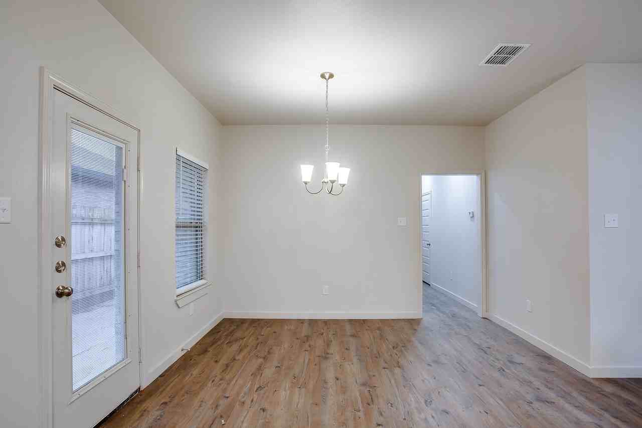 2533 134th St - Photo 7 of 14