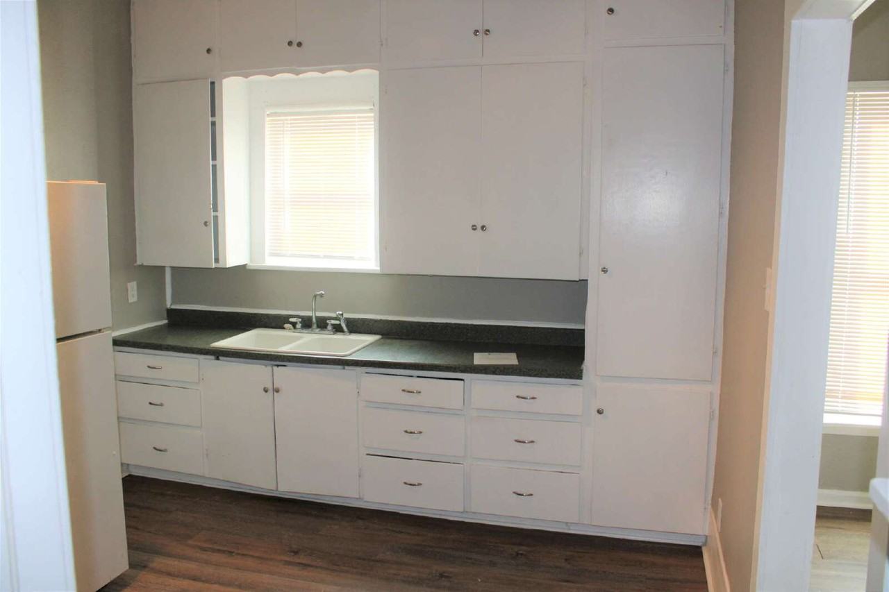 2519 38th St - Photo 2 of 17