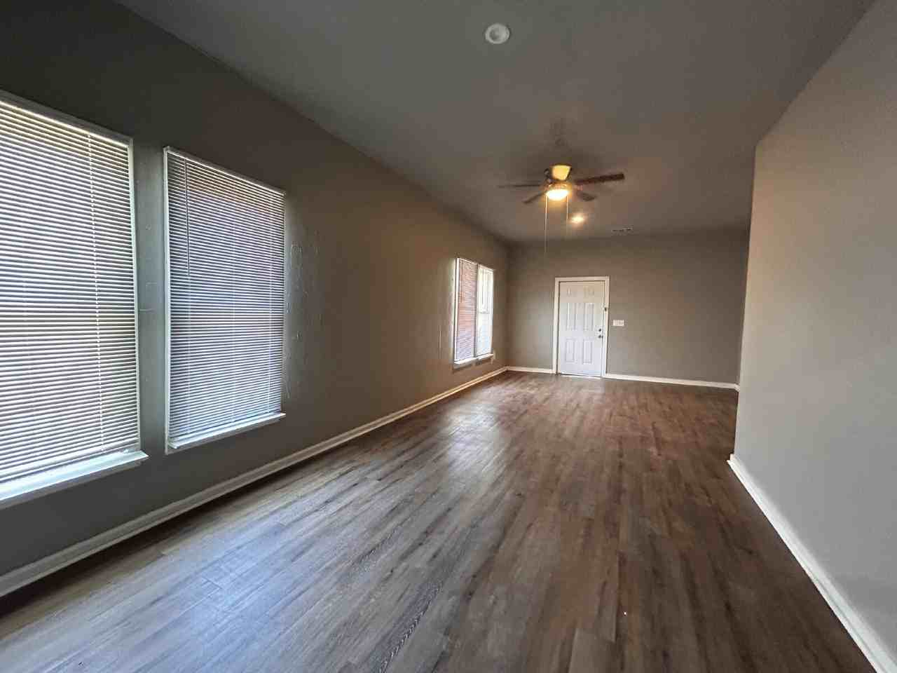 2519 38th St - Photo 5 of 17