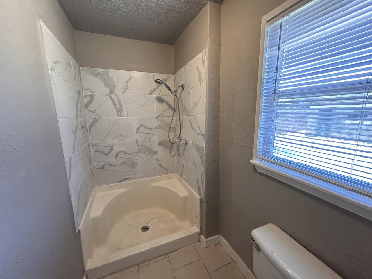 2519 38th St - Photo 6 of 17