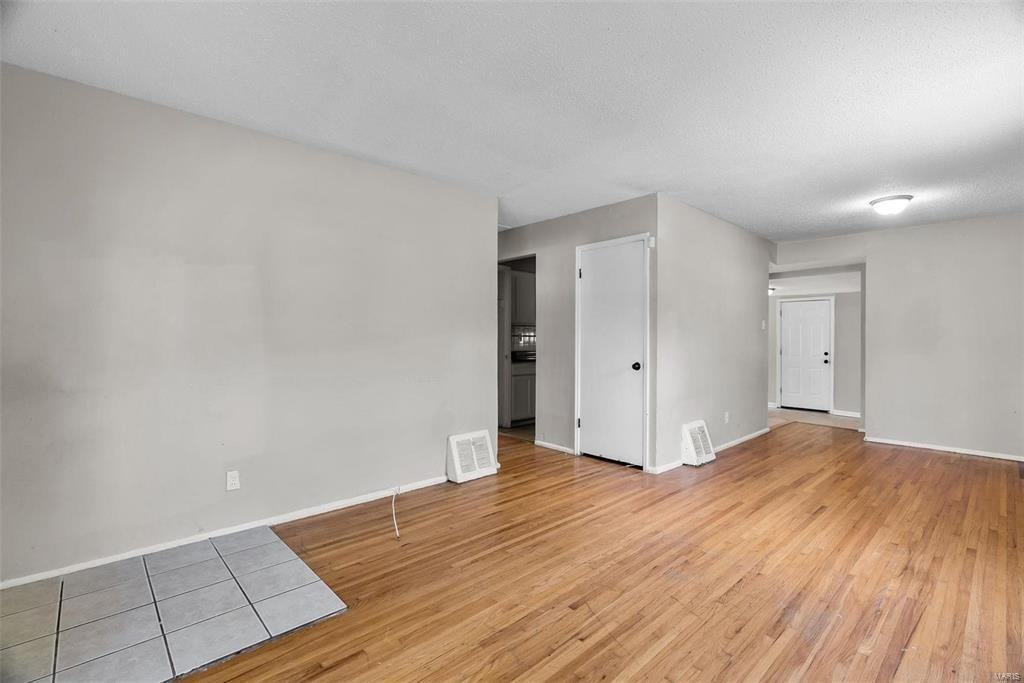301 Estridge Rd - Photo 2 of 17