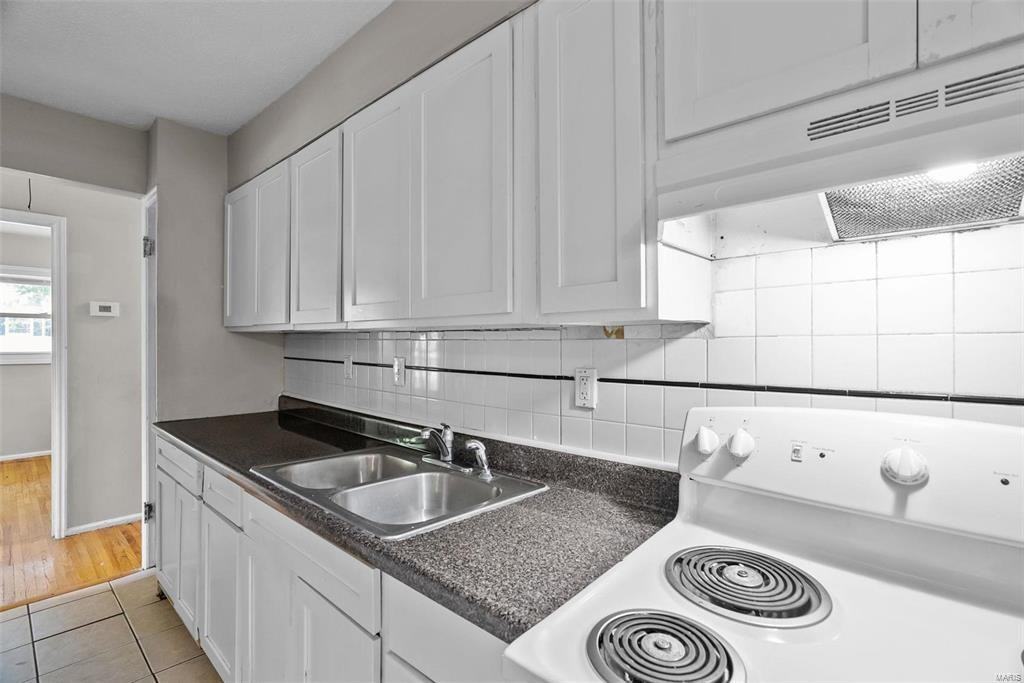 301 Estridge Rd - Photo 7 of 17