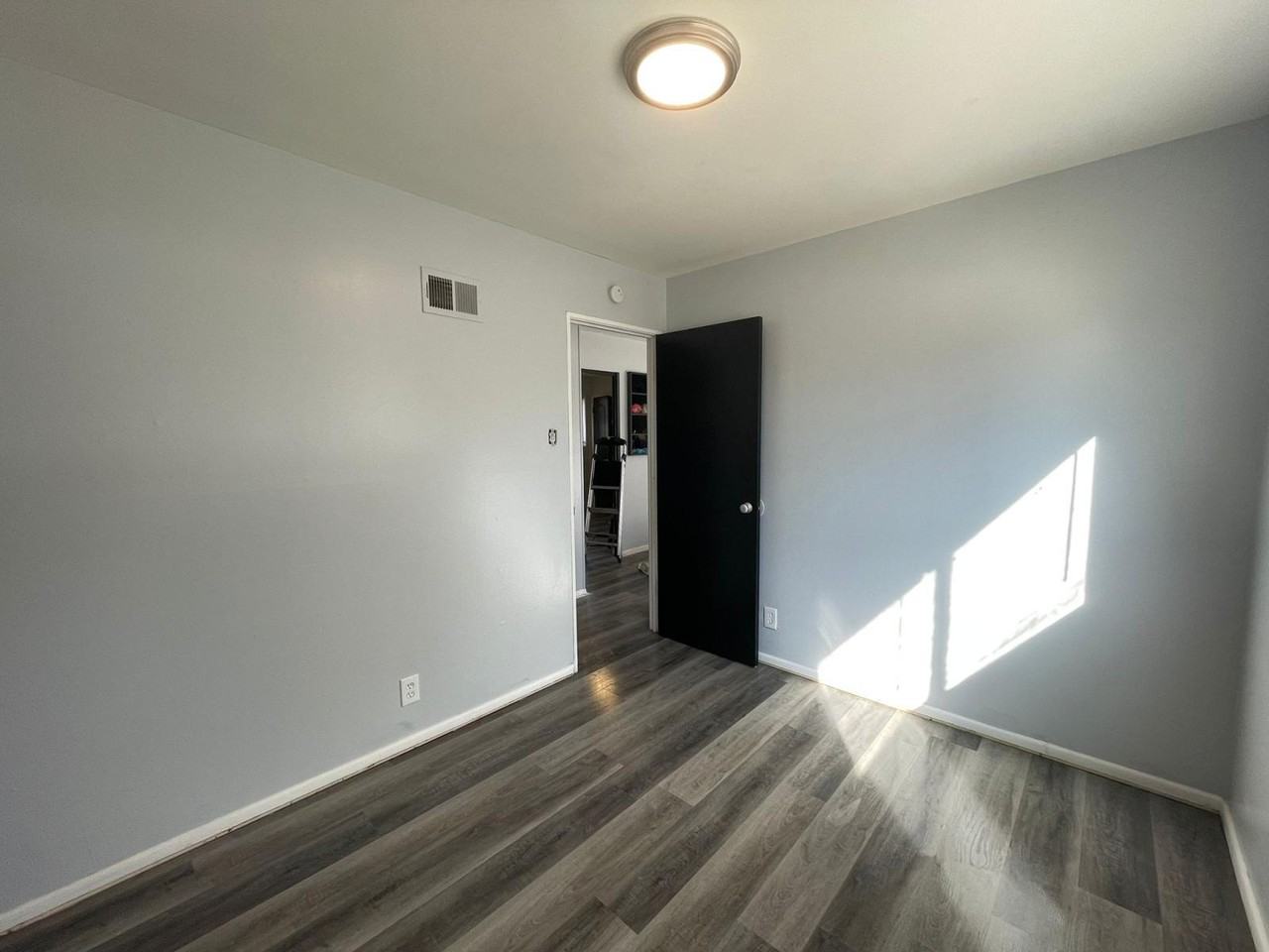 3421 Elmhurst Dr - Photo 2 of 14