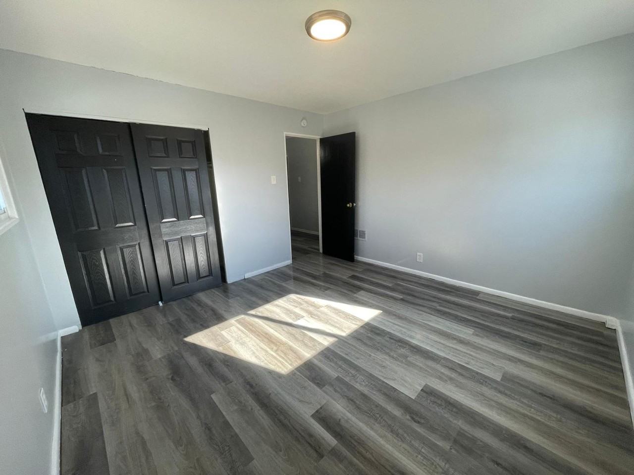 3421 Elmhurst Dr - Photo 5 of 14