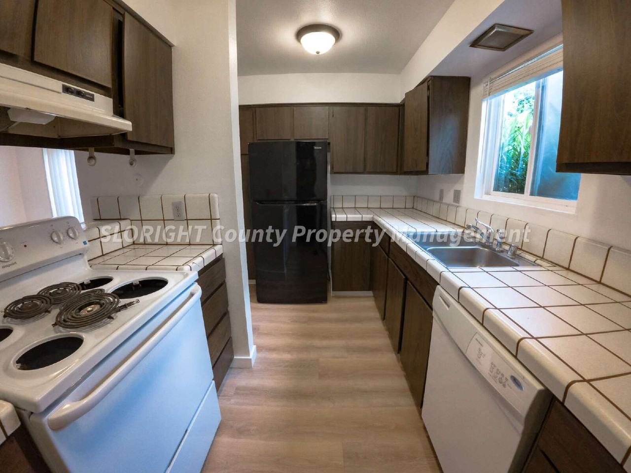 122 Vine St Apt B - Photo 4 of 10