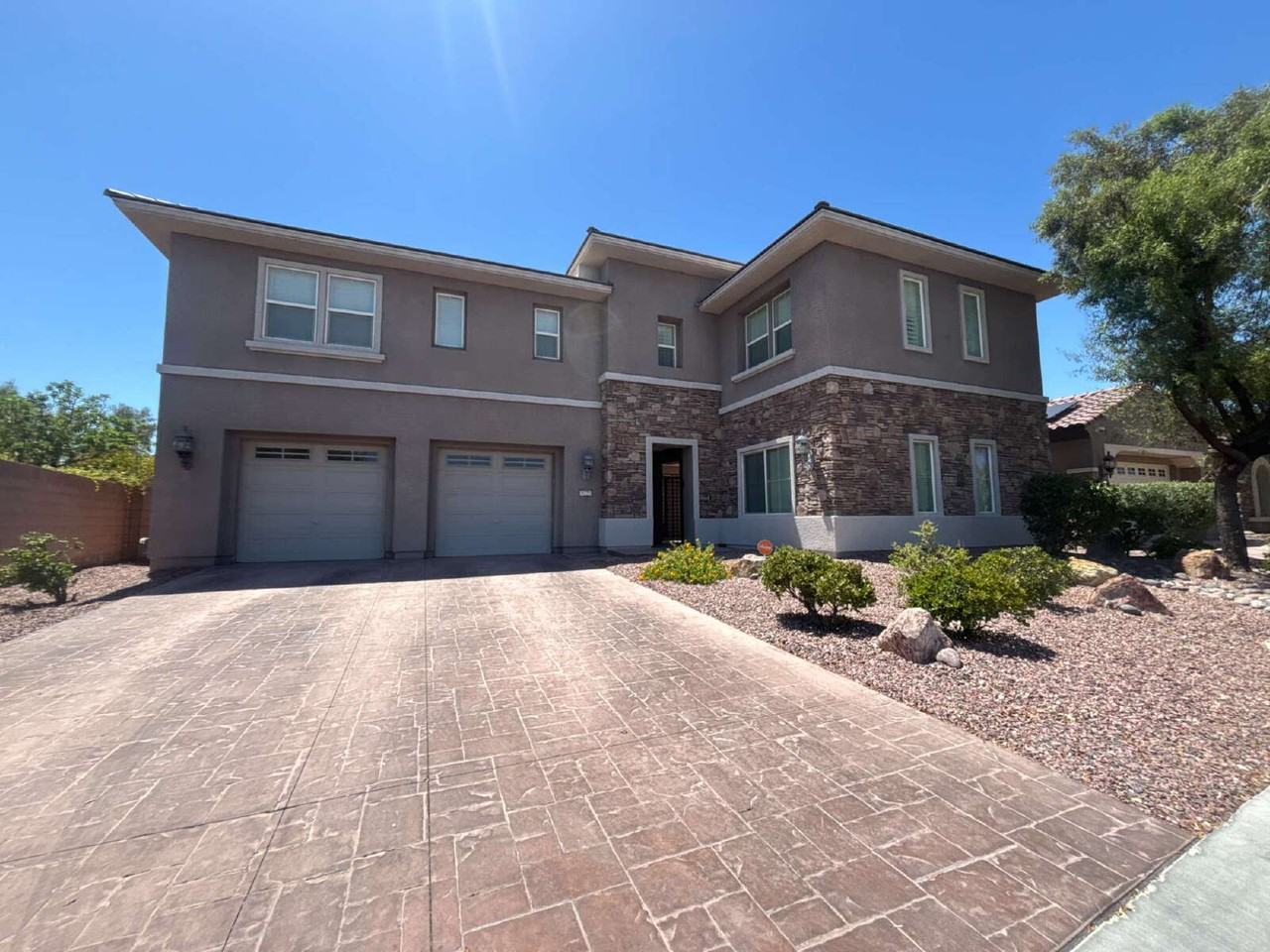 8225 Broad Peak Dr - Photo 2 of 35
