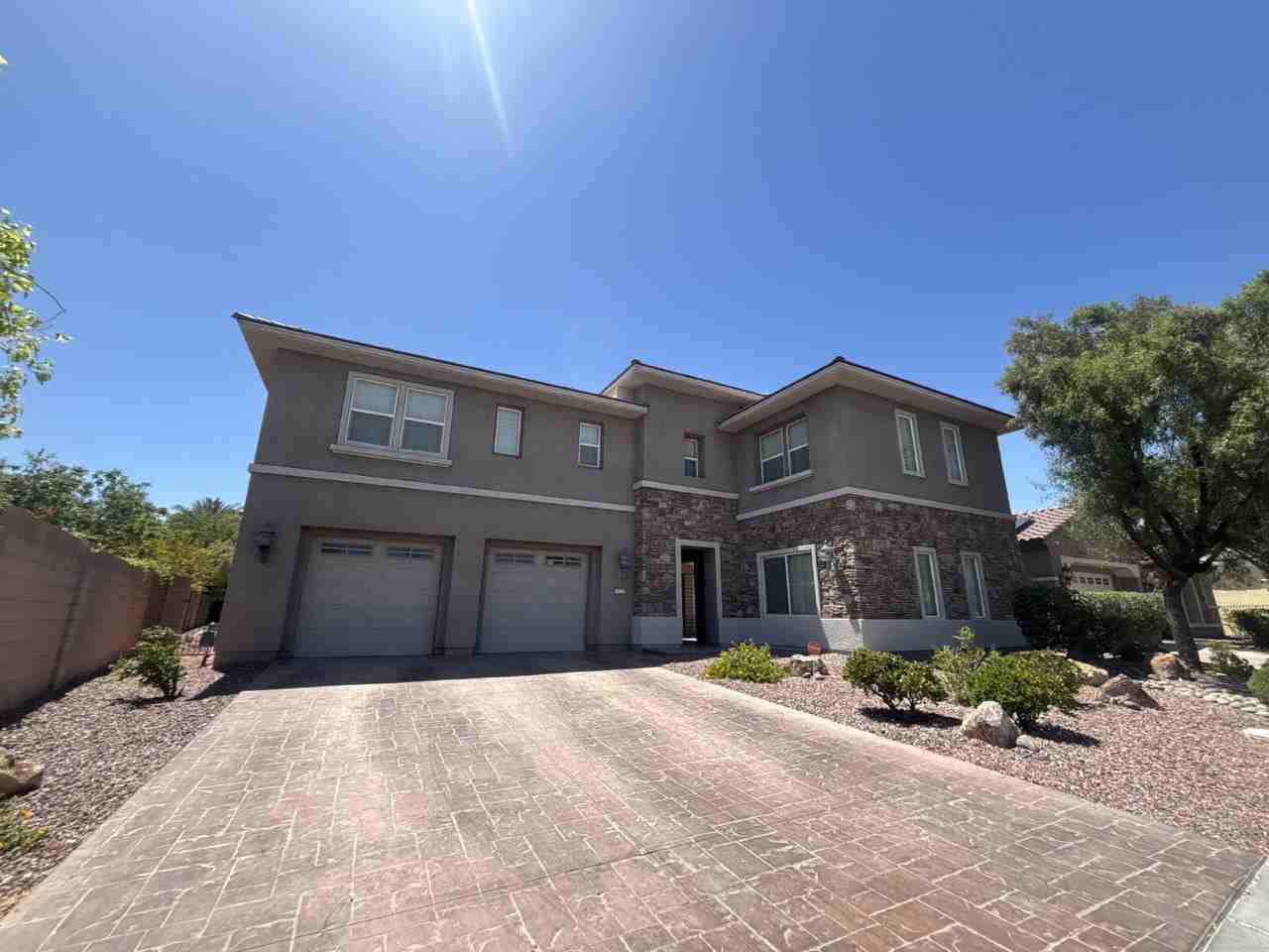 8225 Broad Peak Dr - Photo 4 of 35