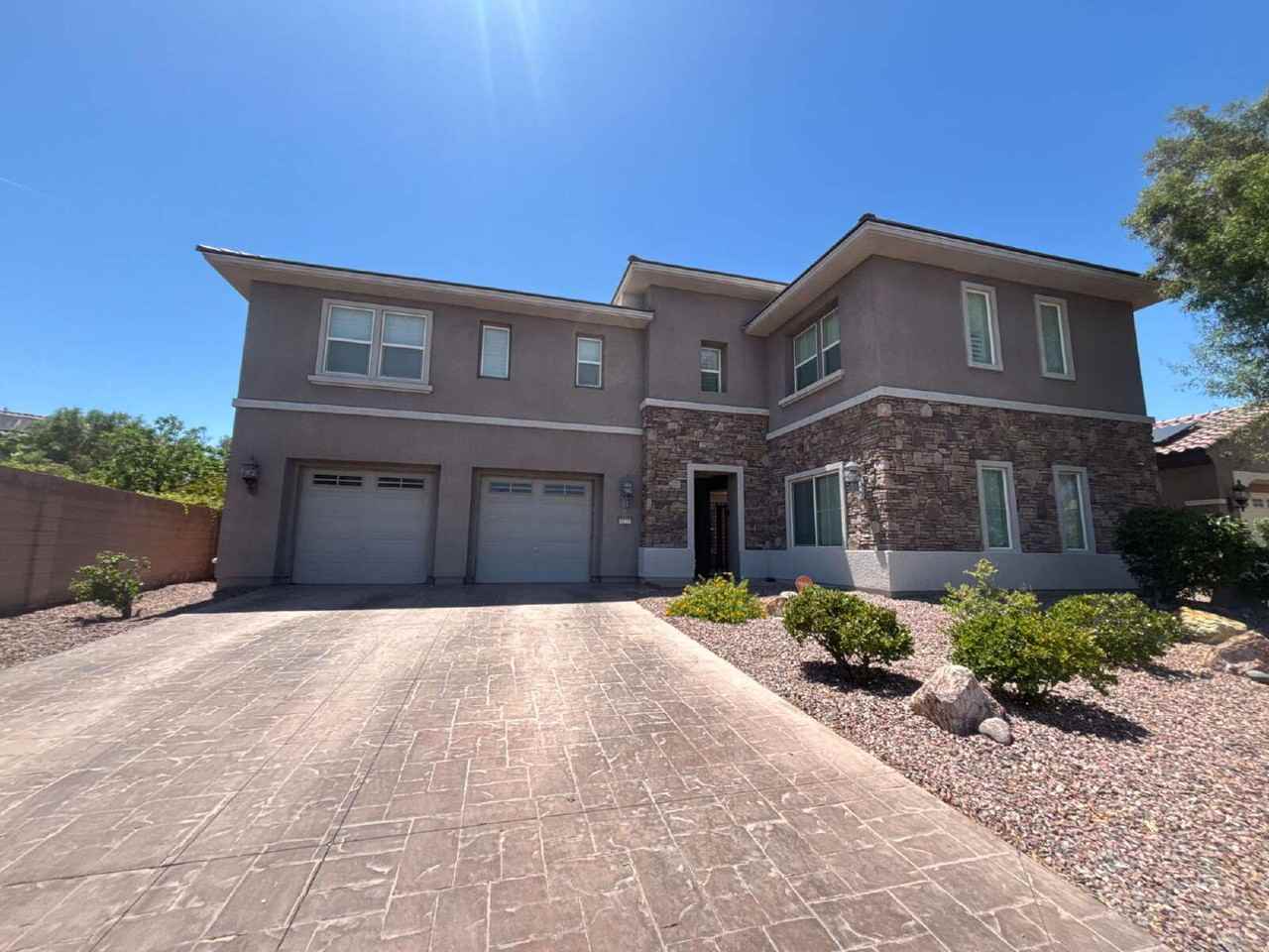 8225 Broad Peak Dr - Photo 6 of 35