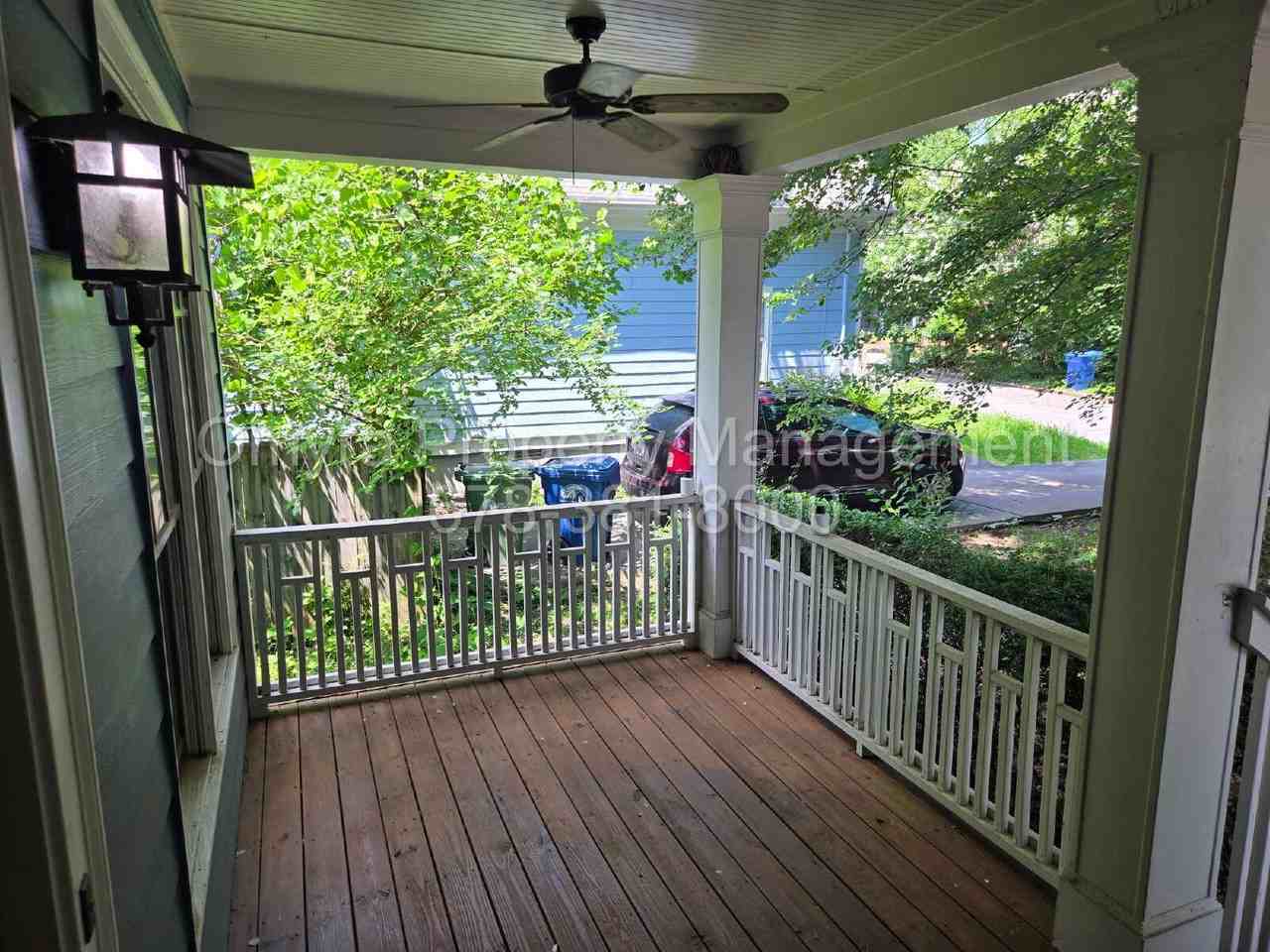 105 Selman St Se - Photo 2 of 17