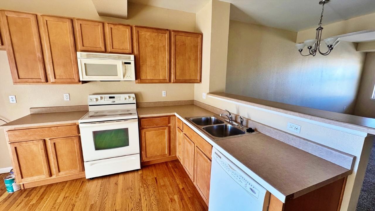 14891 E Centrepoint Ave #E - Photo 4 of 21