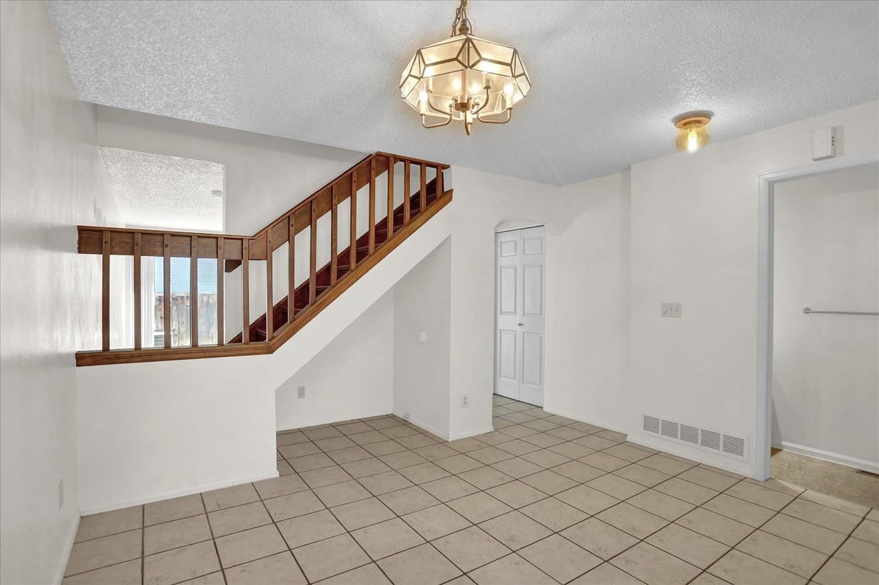 4604 S Fraser Ct #D - Photo 6 of 29