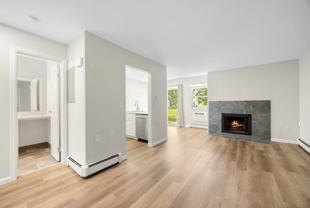 512 E Monroe Dr #D416 - Photo 1 of 1