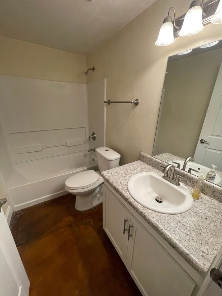 310 Blount St - Photo 6 of 19