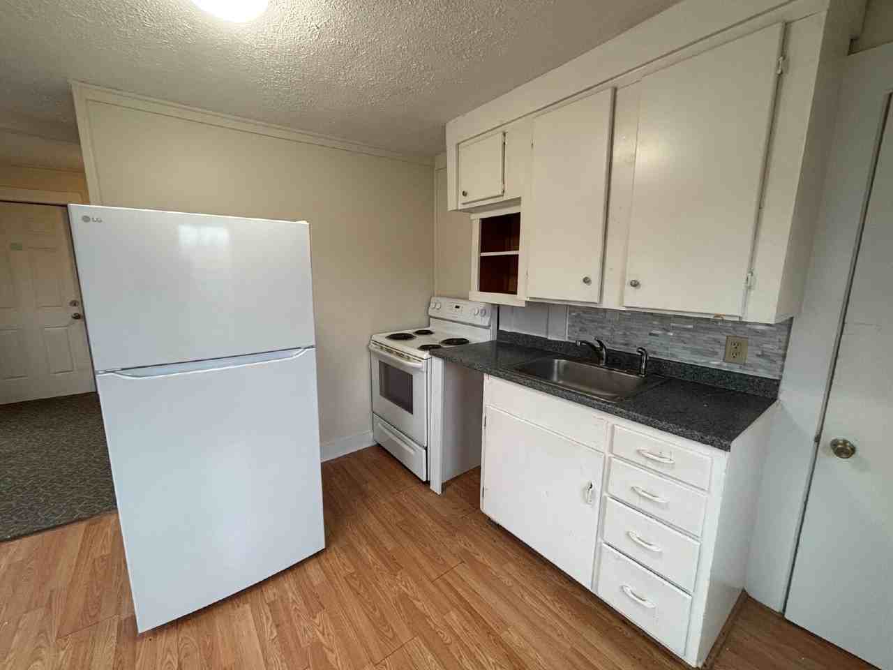 20 Bodwell St #C - Photo 3 of 11