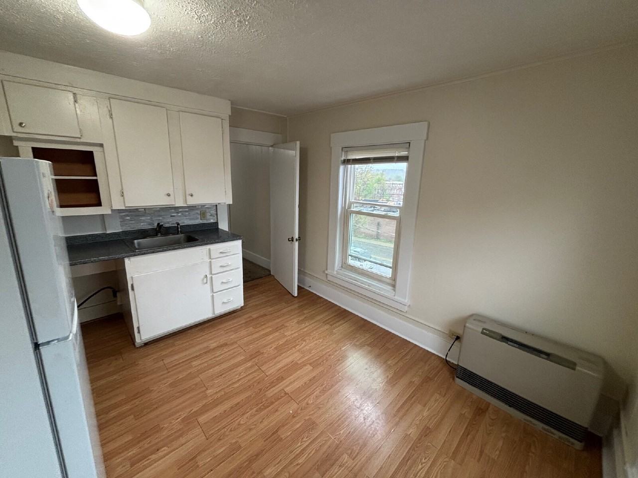 20 Bodwell St #C - Photo 5 of 11