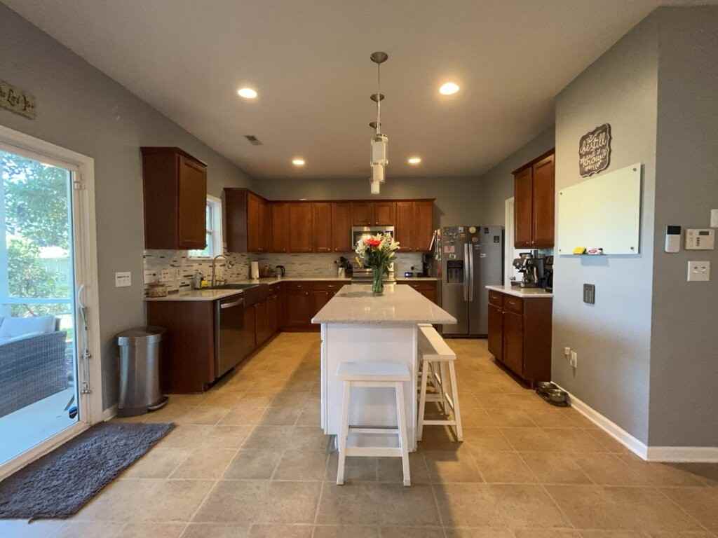 9675 Godwin St - Photo 6 of 23