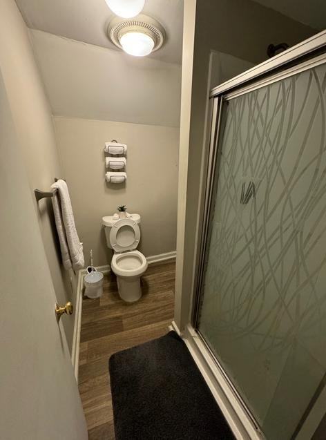 1227 Brookwood Dr - Photo 2 of 33