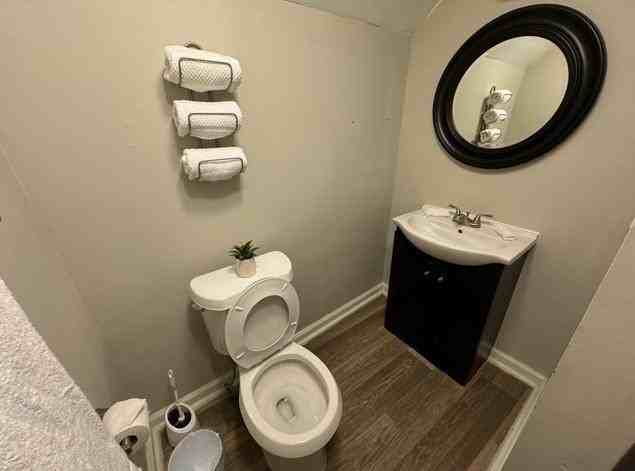 1227 Brookwood Dr - Photo 6 of 33