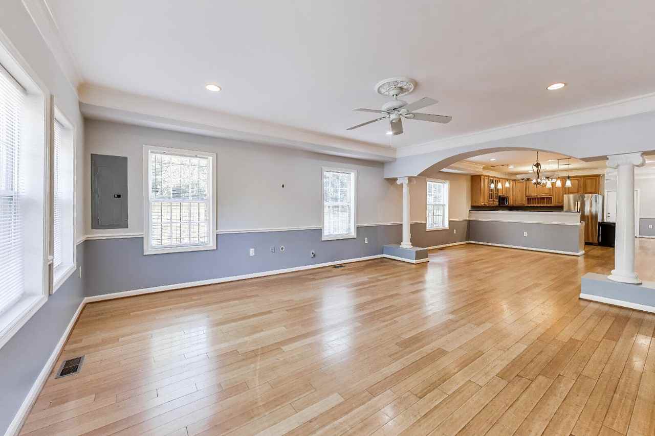 5713 Eads St Ne - Photo 2 of 31