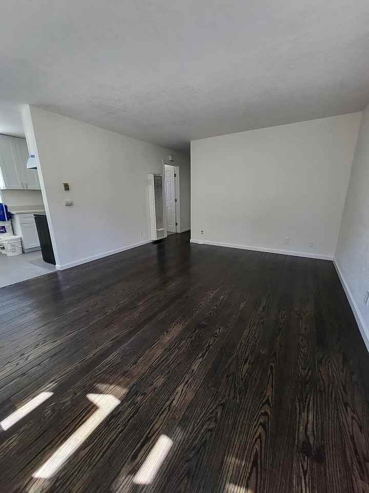 2334 Browning St - Photo 2 of 11