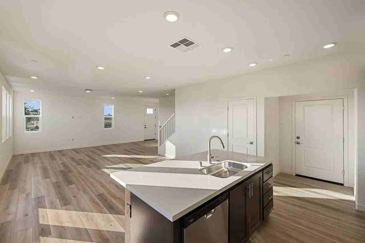 8417 Delta Shores Cir S - Photo 5 of 22