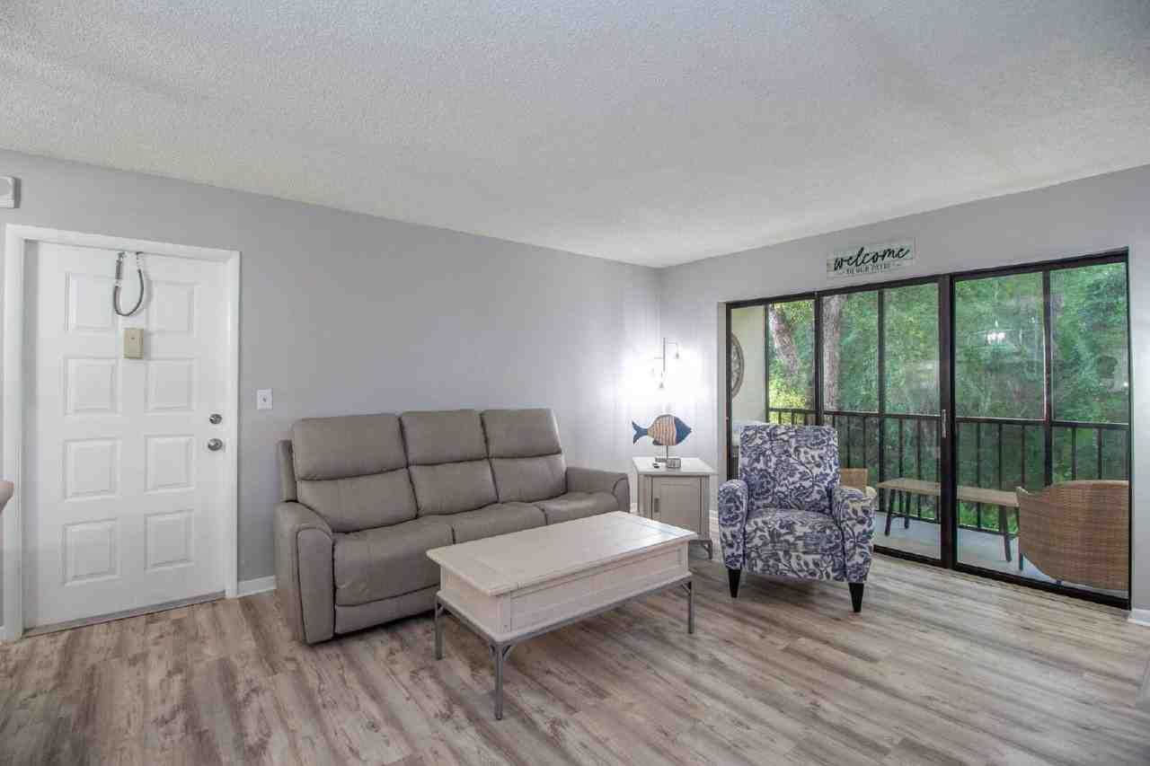 3101 Lake Pine Way - Photo 3 of 25
