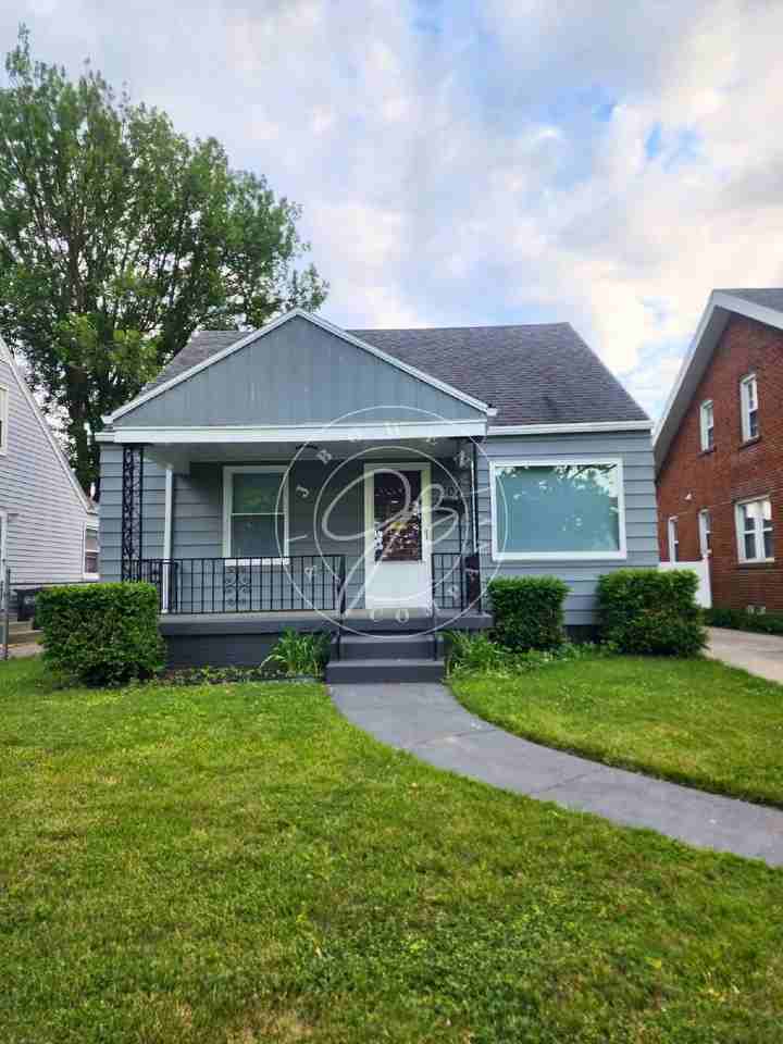 803 Mayfair Blvd - Photo 2 of 32