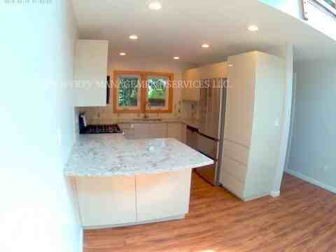 4819 Ne 35th Pl #BADU - Photo 4 of 10