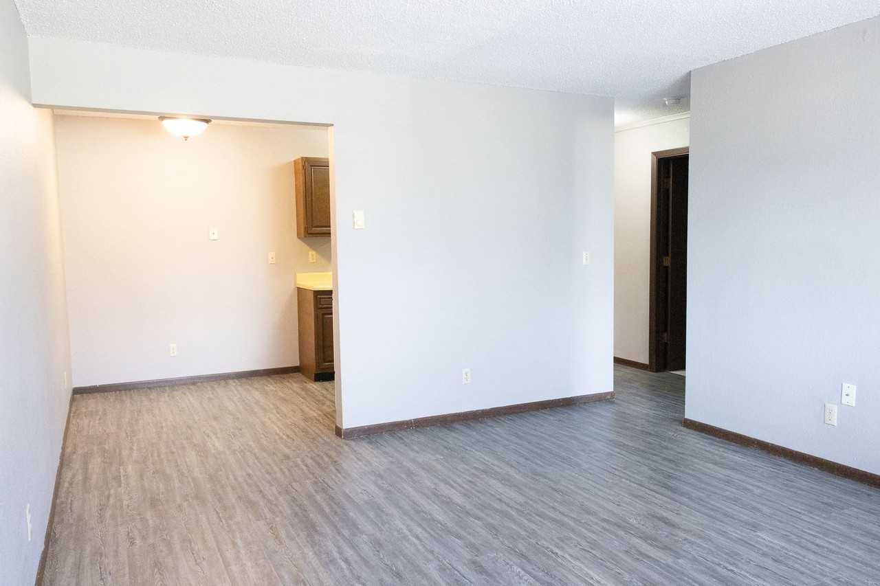 Lakewood Apartments - Photo 6 of 23