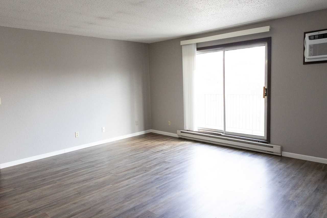 Lakewood Apartments - Photo 6 of 23