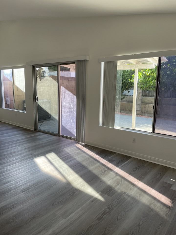 1121 Monroe St #NA - Photo 2 of 17