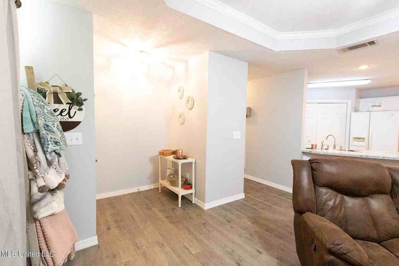 200 Kings Ridge Cv #NA - Photo 3 of 18