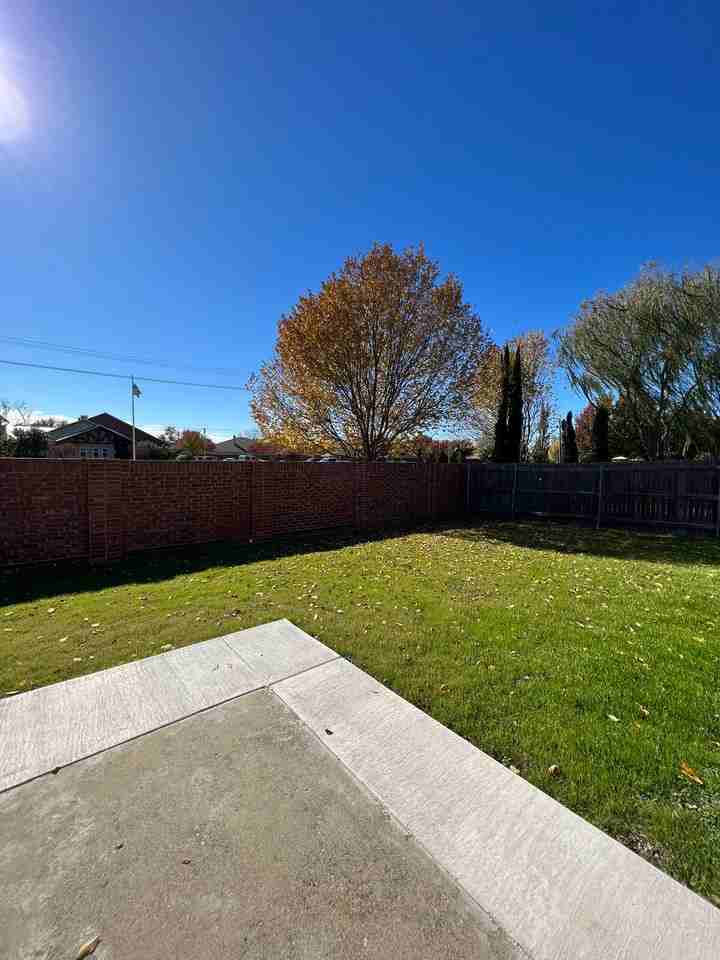 2356 Aurora Dr #NA - Photo 3 of 17