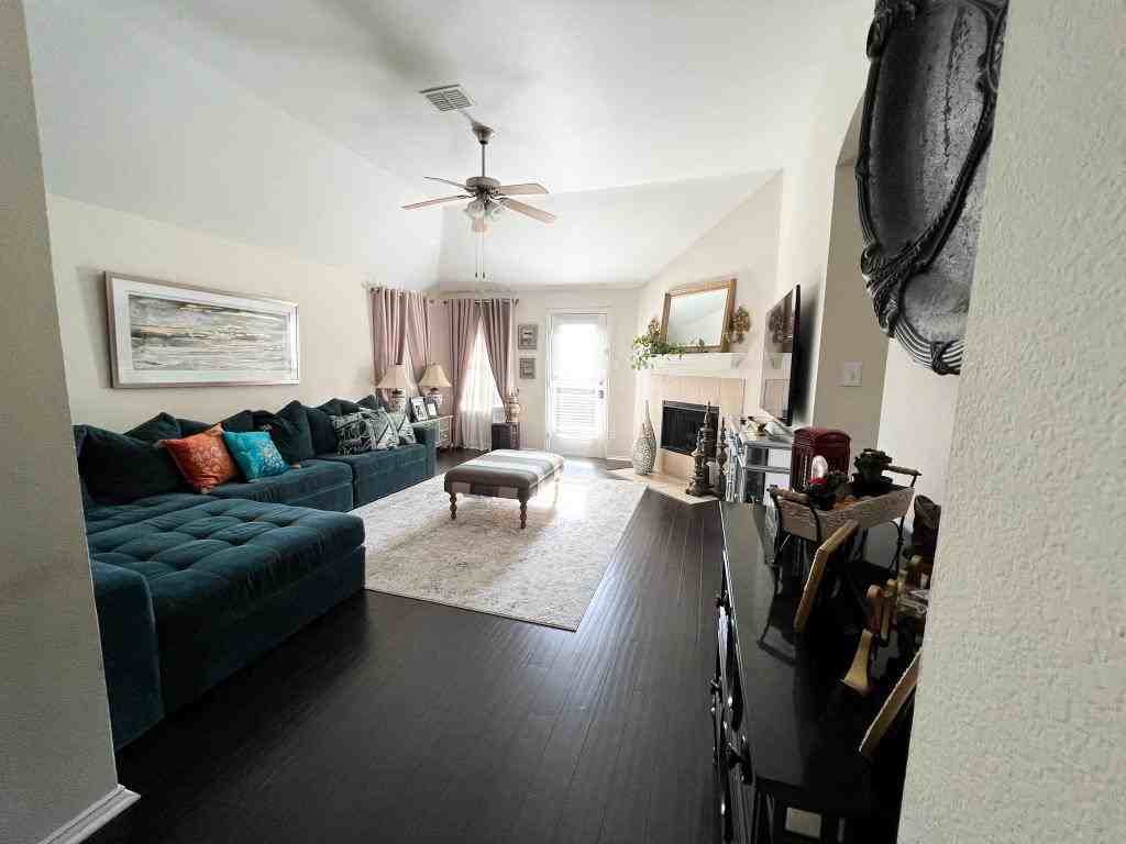2356 Aurora Dr #NA - Photo 4 of 17