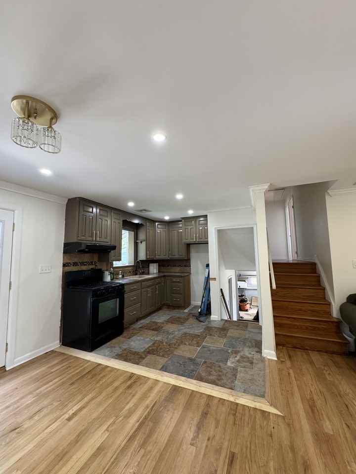 2817 E Oakland Dr #NA - Photo 2 of 19