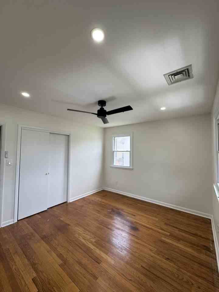 2817 E Oakland Dr #NA - Photo 5 of 19