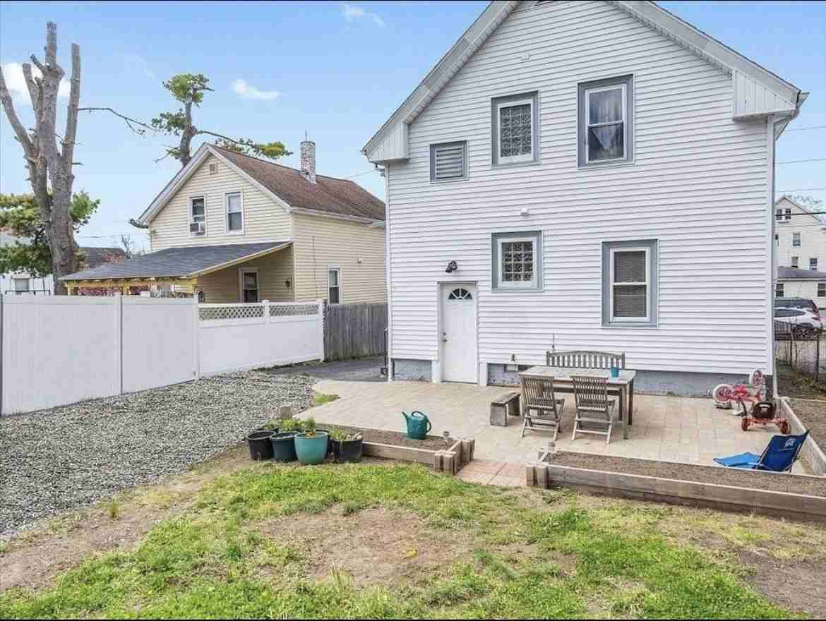 59 Parnell St #1 - Photo 2 of 8