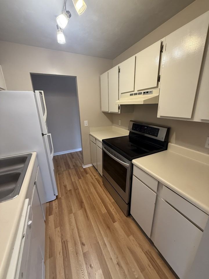 1313 Airport Dr #E6 - Photo 4 of 10
