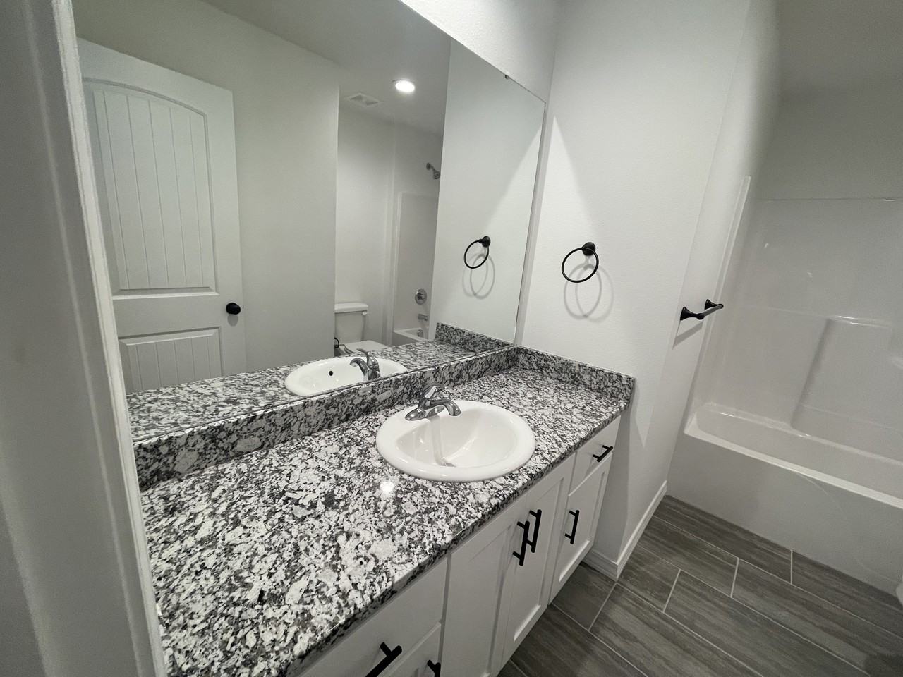 1015 S Meteor Ave #NA - Photo 2 of 12