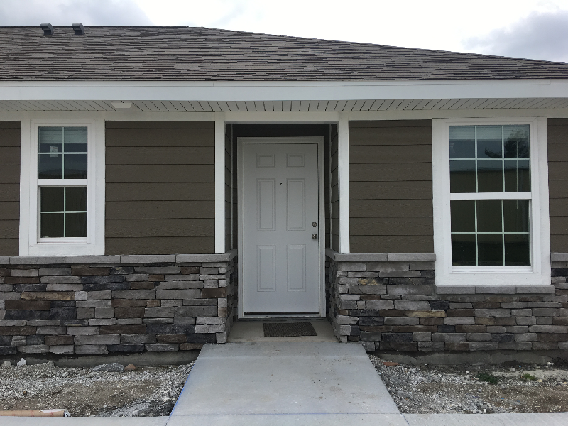 2205 S Main St - Photo 2 of 12