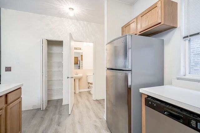 1615 S Newberry Ave - Photo 4 of 14