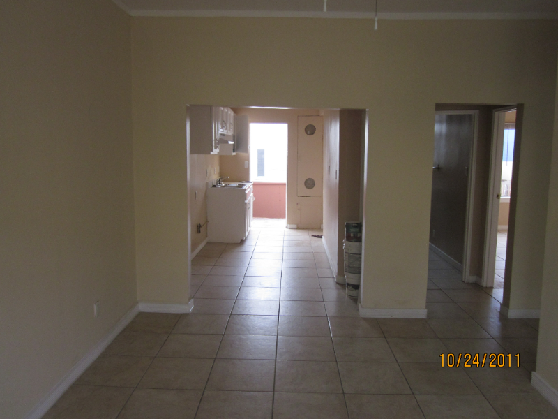 209 Columbia Pl - Photo 2 of 13