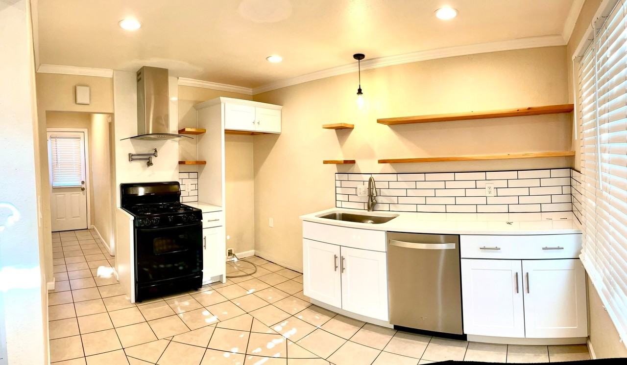 17716 Jersey Ave - Photo 2 of 15