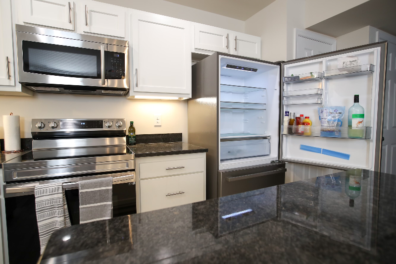 164 S Winchester Ave - Photo 7 of 15
