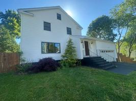 featured image of 1790 Stratfield Rd
